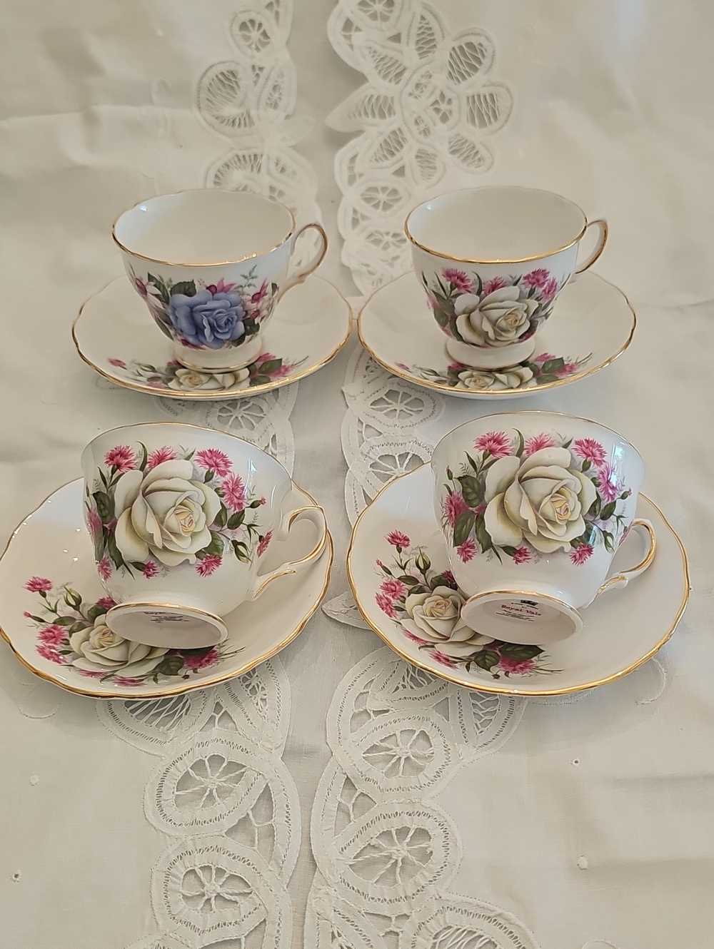 VINTAGE!!! ROYAL VALE FINE BONE CHINA TEACUP & SAUCER SET OF 4-ENGLISH ROSE